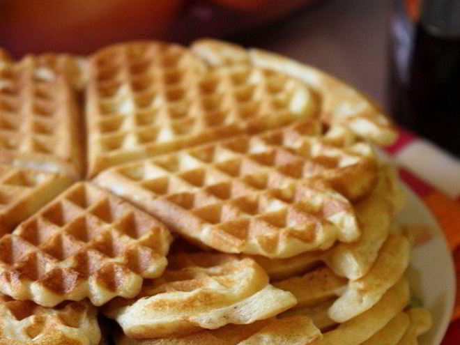 Рецепт дрожжевых вафель на завтрак