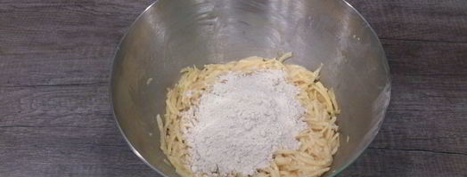 картофельные вафли с зеленью. Шаг 5