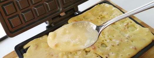 мягкие вафли с яблоком и курагой. Шаг 5