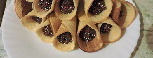 вафельные трубочки с шоколадно-вишневым муссом. Шаг 6