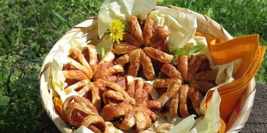 Яблочные слойки-цветы