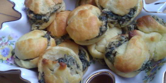 Профитроли с сыром и шпинатом