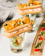 Эклеры с креветочным кремом и тартаром из хурмы