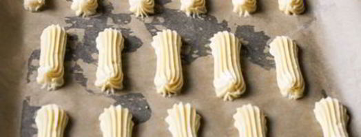 эклеры с креветочным кремом и тартаром из хурмы. Шаг 10