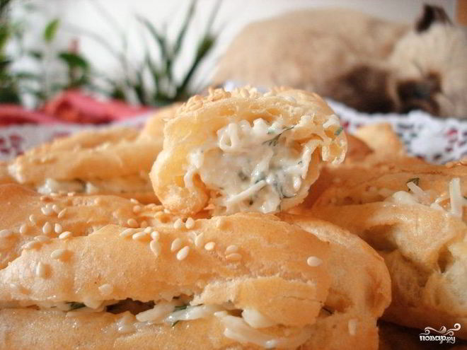 Рецепт эклеров с сырной начинкой