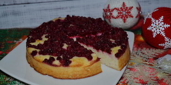 Творожная запеканка с брусникой