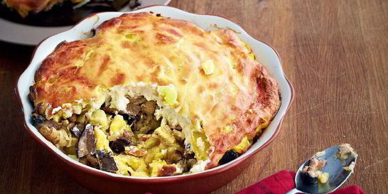 Запеканка из соленых грибов и картофеля