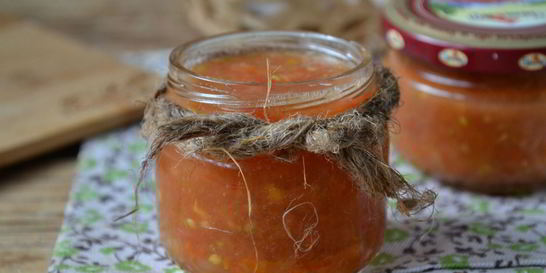 Аджика без перца на зиму