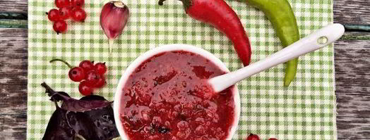 аджика из красной смородины. Шаг 11