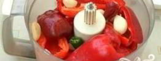 аджика из перца и чеснока. Шаг 3