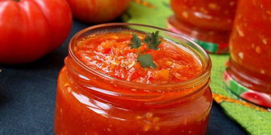 Аджика с кетчупом чили на зиму