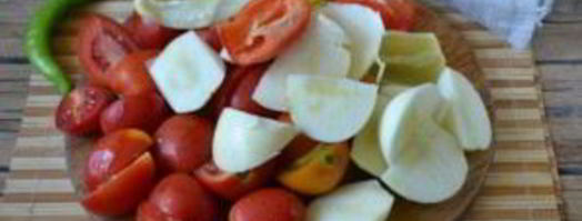 аджика с яблоками и помидорами на зиму. Шаг 3