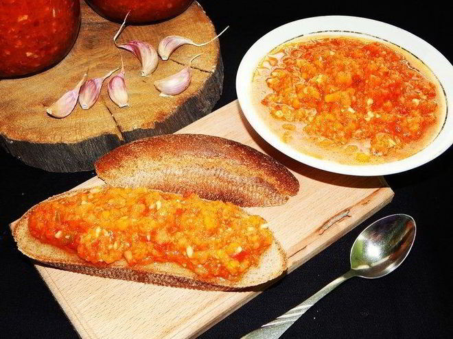 Рецепт аджики с яблоками