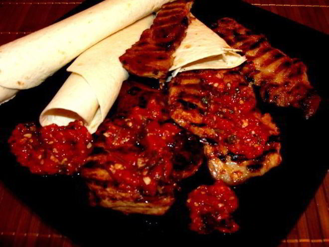 Рецепт свинины-гриля в аджике