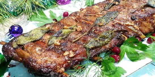 Свиные ребрышки с сухой аджикой и шалфеем