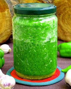 Зеленая аджика с таркинским перцем