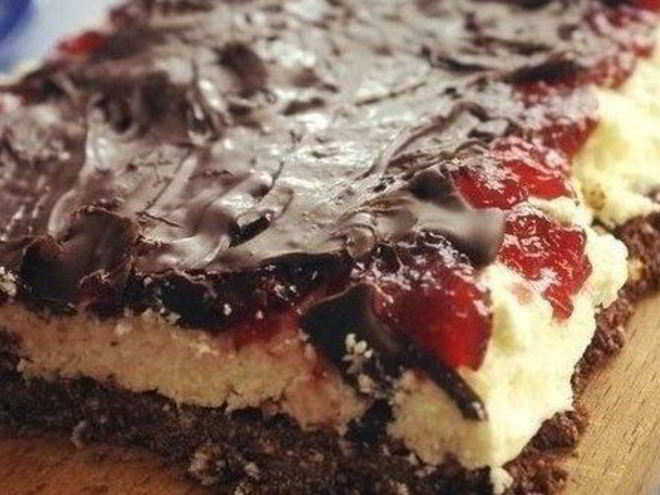 Рецепт чизкейка с ягодным джемом без выпекания