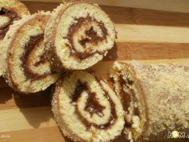 Рецепт рулетика с шоколадно-банановым джемом