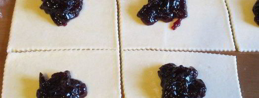 творожные треугольники с джемом. Шаг 4