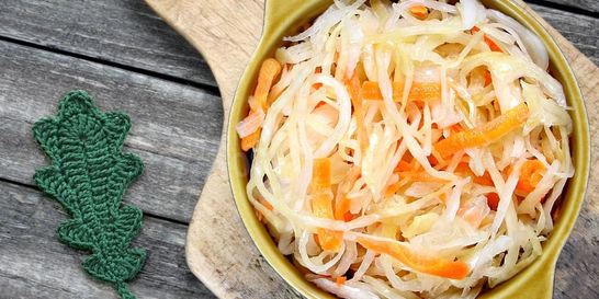 Капуста квашеная с листьями дуба