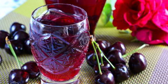 Быстрый компот из черешни