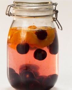 Компот из черешни с мандаринами