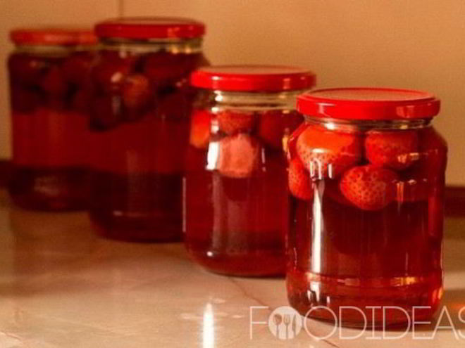 Рецепт компота из клубники и черешни