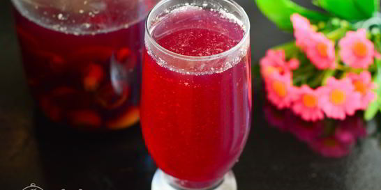 Компот из слив с косточками на зиму