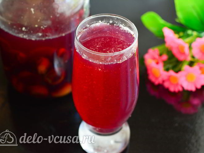 Рецепт компота из слив с косточками на зиму