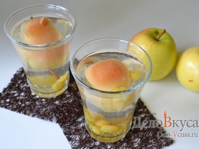 Рецепт компота из яблок и винограда