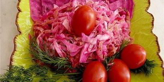 Квашеная капуста по-армянски со свеклой на зиму