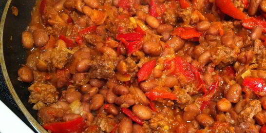 Фасоль с фаршем и лечо