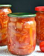 Лечо с луком и морковью в мультиварке на зиму