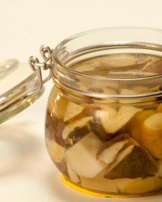 Маринованные белые грибы