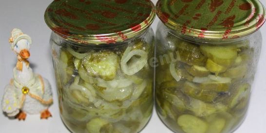 Маринованные огурцы с луком на зиму