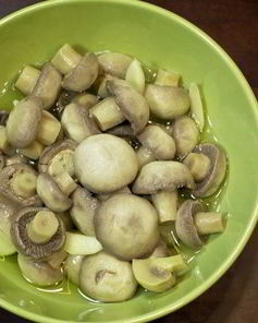 Маринованные шампиньоны