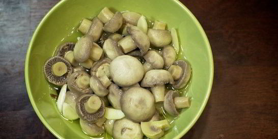 Маринованные шампиньоны