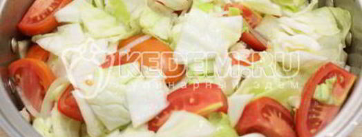 помидоры с капустой и луком. Шаг 5