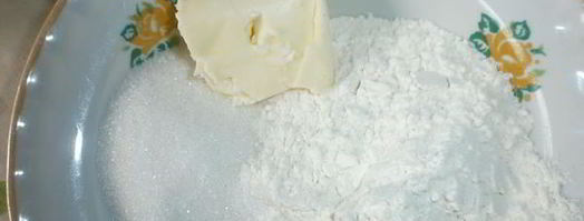 булочки с повидлом и штрейзелем. Шаг 5