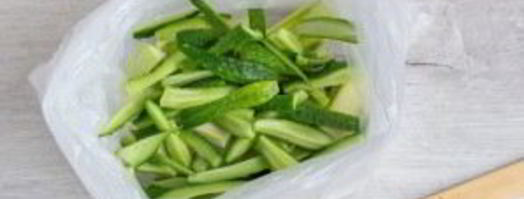 малосольные овощи в пакете. Шаг 5