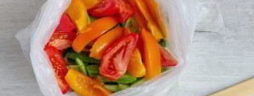 малосольные овощи в пакете. Шаг 6