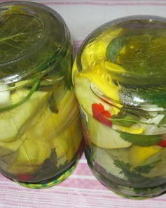 Малосольные патиссоны