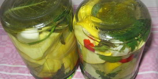 Малосольные патиссоны