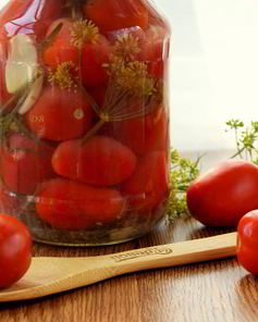 Малосольные помидоры классические