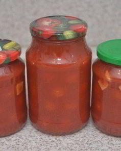 Помидоры в собственном соку с чесноком