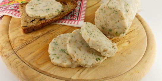 Сало, перекрученное с чесноком