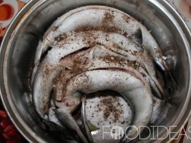 Рецепт соленой скумбрии в рассоле