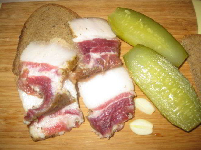 Рецепт соленого сала с мясными прослойками