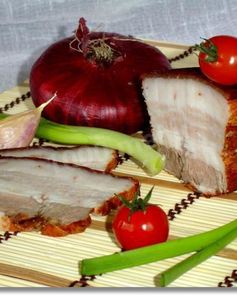 Засол сало в луковой шелухе