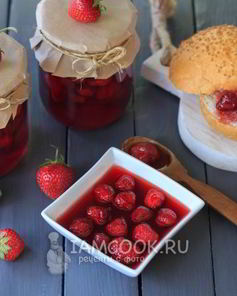 Клубничное варенье в сиропе